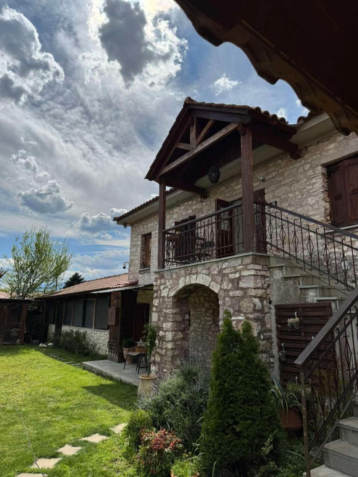 Theopetra Home 외부 사진